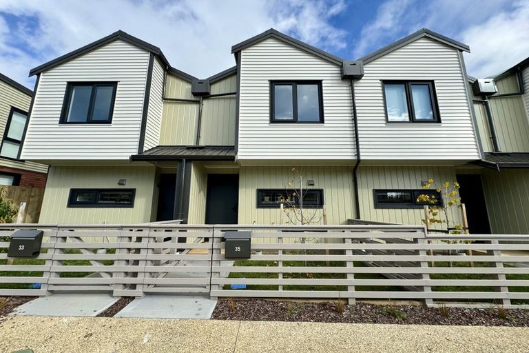 Photo of property in 35 Te Puketoka Lane, Mangere, Auckland, 2022