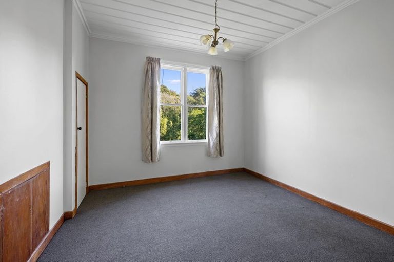 Photo of property in 44 Carrington Street, Lower Vogeltown, New Plymouth, 4310