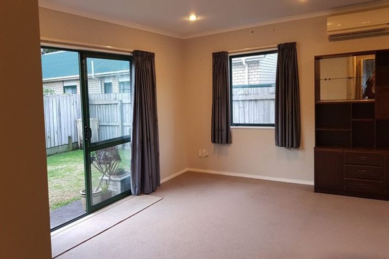 Photo of property in 50a Paritutu Road, Spotswood, New Plymouth, 4310