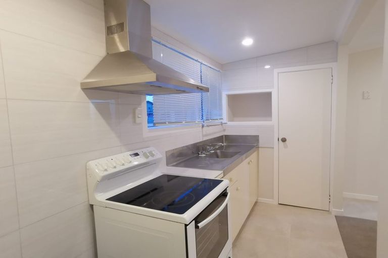 Photo of property in 44 Brandon Road, Glen Eden, Auckland, 0602