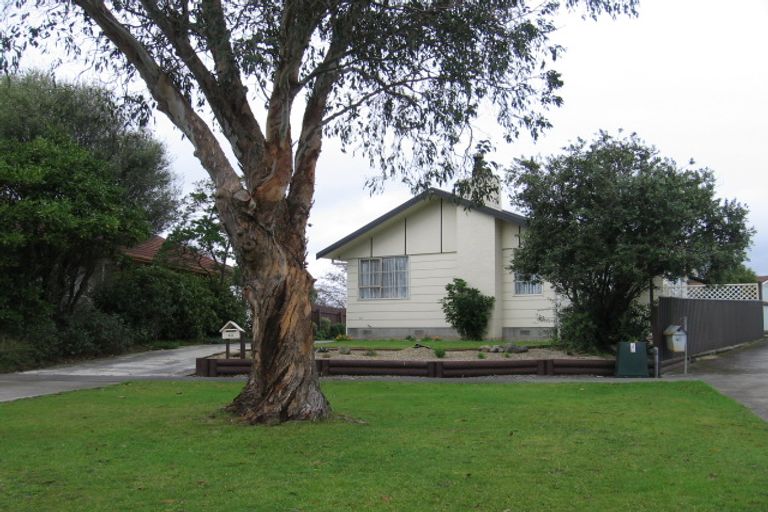 Photo of property in 42 Hillcrest Drive, Kelvin Grove, Palmerston North, 4414