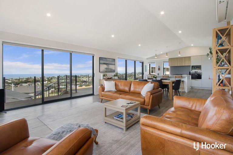 Photo of property in 34 Tohora View, Waihi Beach, 3611