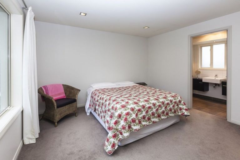 Photo of property in 42a Gleneagles Terrace, Ilam, Christchurch, 8053