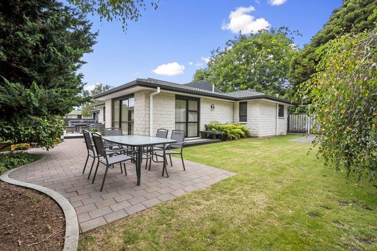 Photo of property in 27 Humphries Place, Awapuni, Palmerston North, 4412