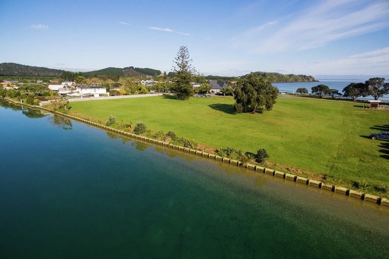 Photo of property in 55 Taipa Point Road, Taipa, 0420