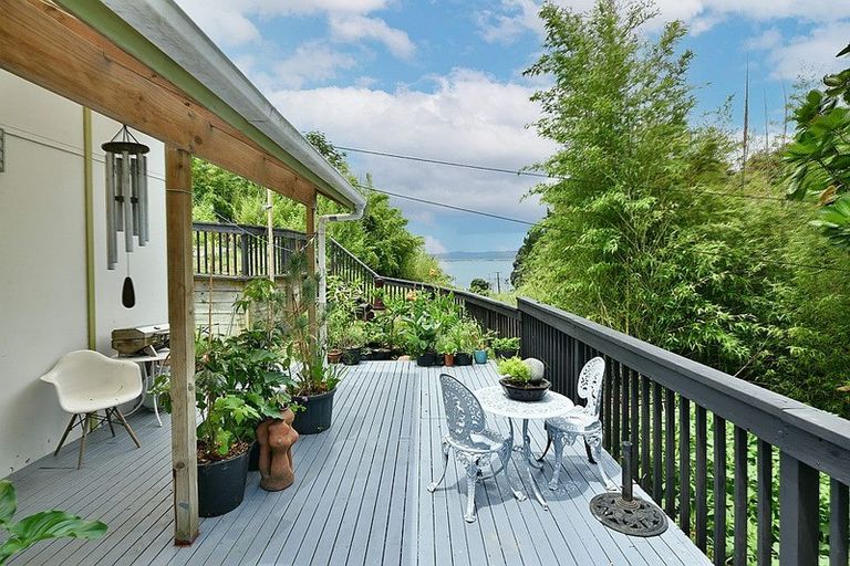 Photo of property in 16 Shelly Beach Road, Shelly Beach, Helensville, 0874