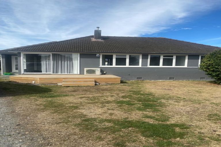 Photo of property in 31 Exeter Crescent, Takaro, Palmerston North, 4412