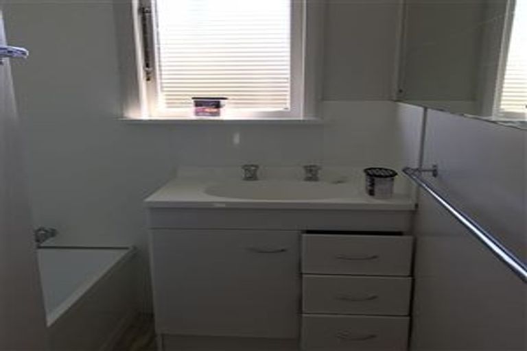 Photo of property in 2 Rutland Street, Levin, 5510