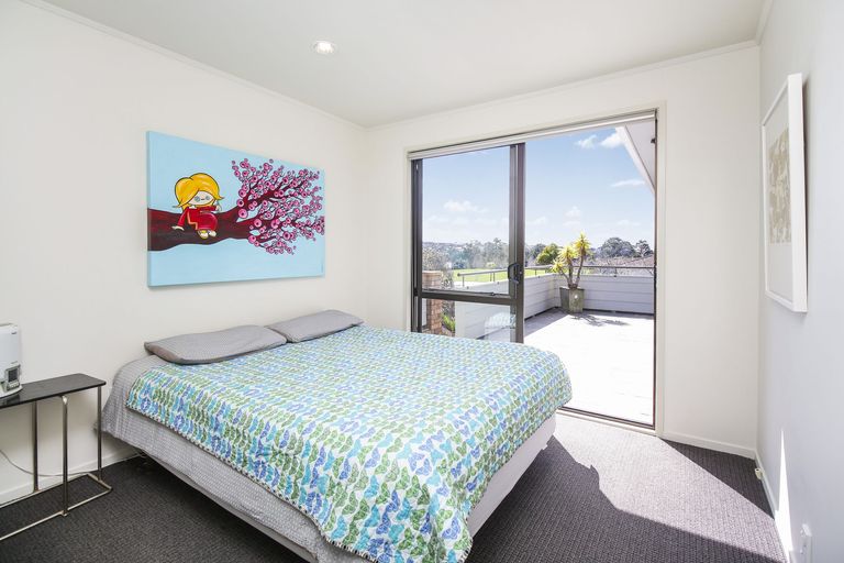 Photo of property in 26 Granville Drive, Massey, Auckland, 0614