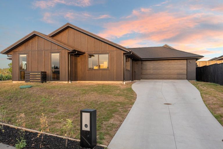 Photo of property in 33 Te Paea Avenue, Karaka, 2124