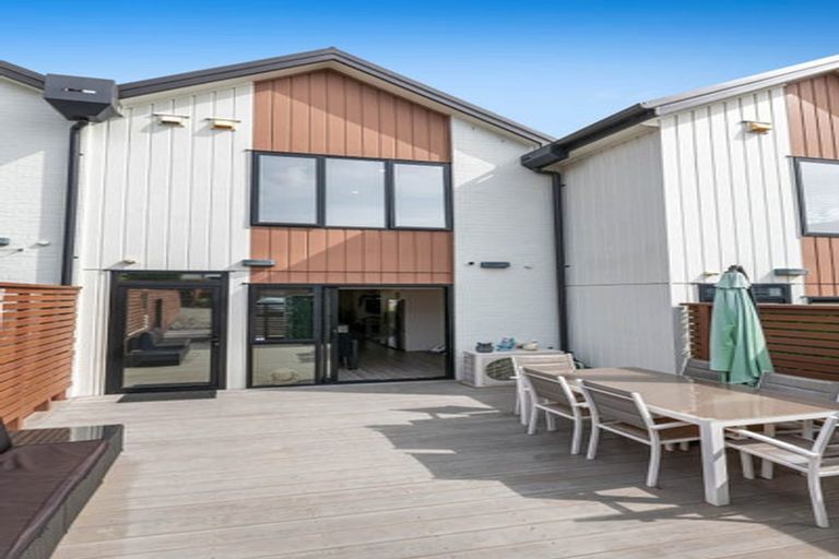 Photo of property in 4 Orca Drive, Stanmore Bay, Whangaparaoa, 0932