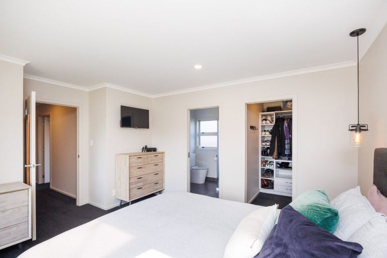Photo of property in 9 Lorenzo Place, Kelvin Grove, Palmerston North, 4414