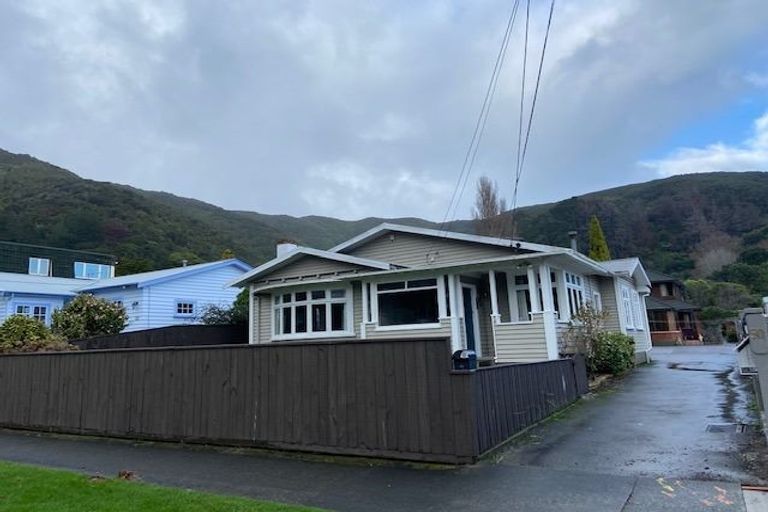 Photo of property in 50 Norton Park Avenue, Fairfield, Lower Hutt, 5011