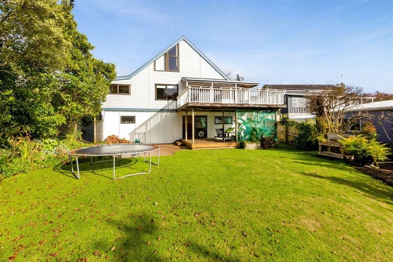 Photo of property in 11 Erica Place, Bell Block, New Plymouth, 4312