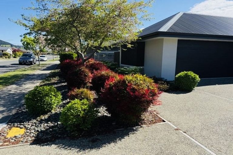 Photo of property in 35 Daelyn Drive, Richmond, 7020