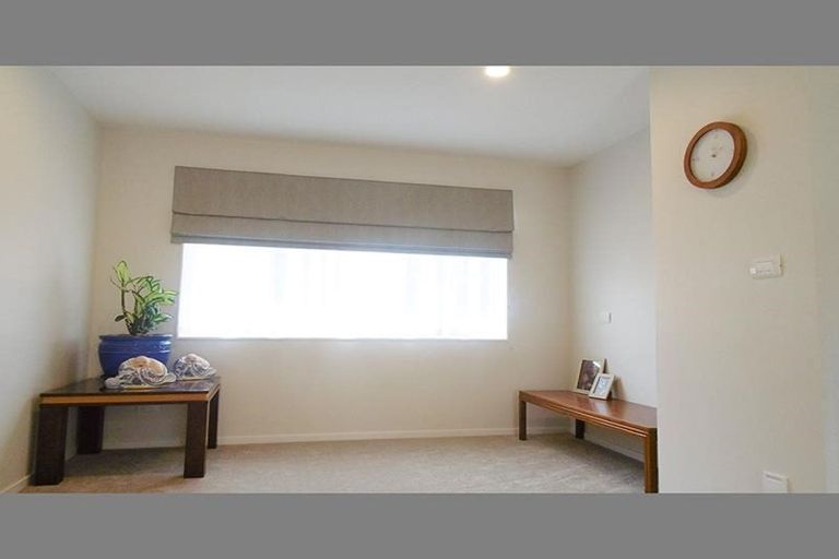 Photo of property in 26 Craigs Way, Hobsonville, Auckland, 0616