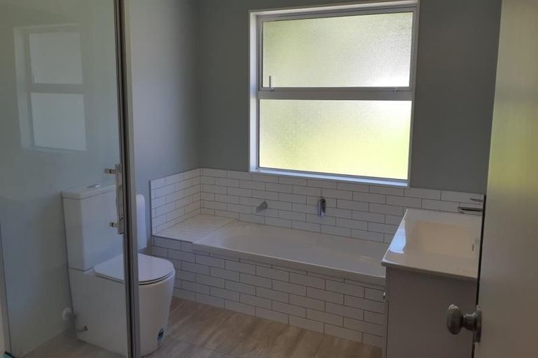 Photo of property in 5 Danden Way, Pukekohe, 2120