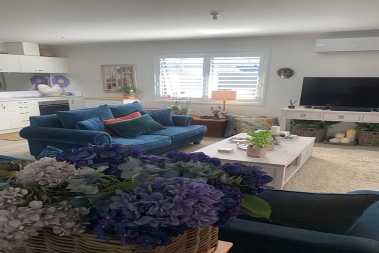 Photo of property in 12 Lance Way, Papamoa, 3118