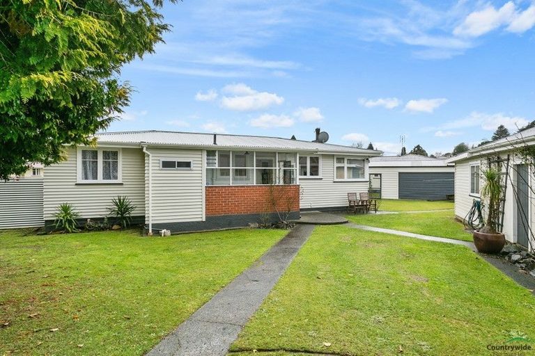 Photo of property in 6 Tee Street, Putaruru, 3411