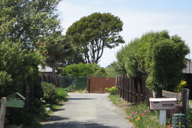 Photo of property in 79 Saint Heliers Crescent, Aranui, Christchurch, 8061