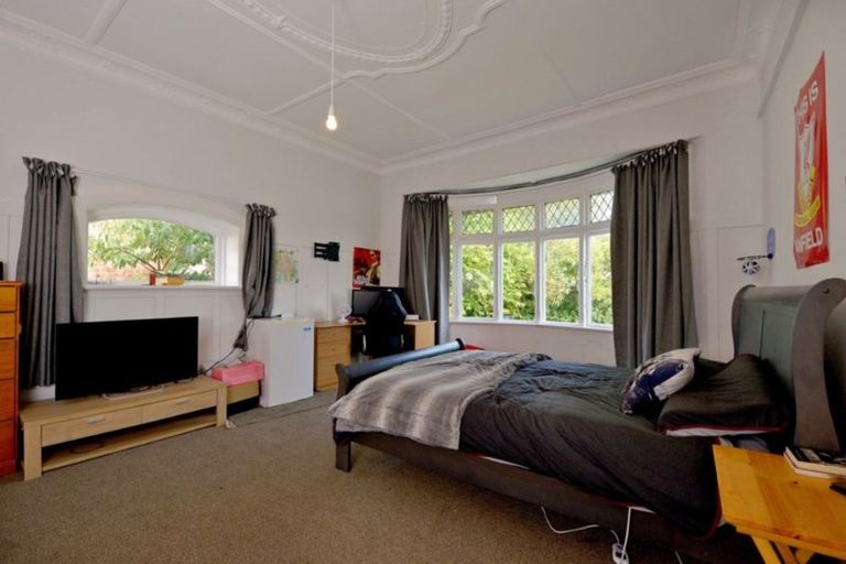 Photo of property in 107 Hargest Crescent, Saint Clair, Dunedin, 9012