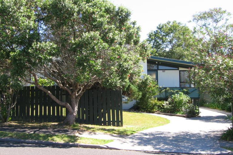 Photo of property in 41 Cranston Street, Torbay, Auckland, 0632