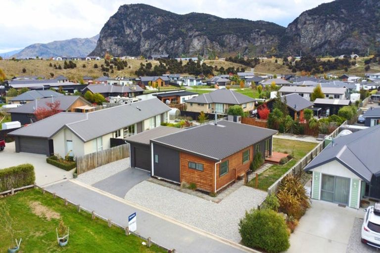 Photo of property in 5 Mallard Street, Albert Town, Wanaka, 9305