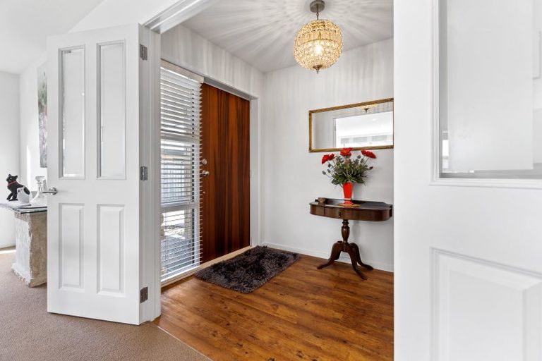 Photo of property in 2 Keene Drive, Bell Block, New Plymouth, 4312