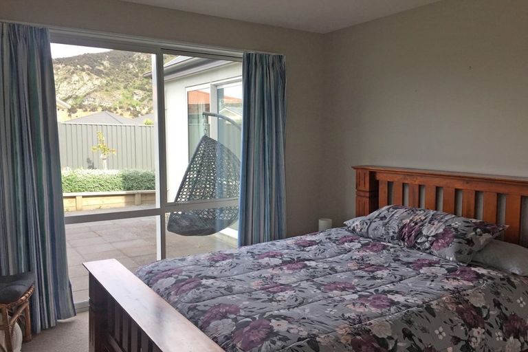 Photo of property in 9 Marbleleaf Lane, Albert Town, Wanaka, 9305