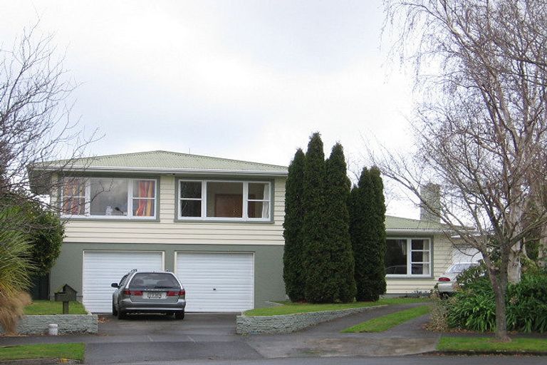 Photo of property in 15 Goodwyn Crescent, Hokowhitu, Palmerston North, 4410