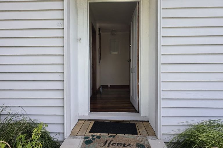 Photo of property in 646 Te Atatu Road, Te Atatu Peninsula, Auckland, 0610