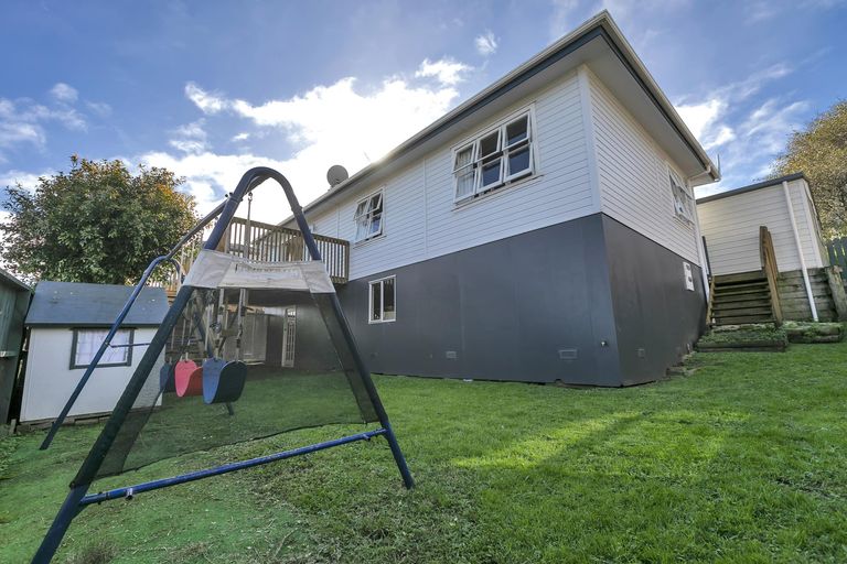 Photo of property in 2/622 East Coast Road, Pinehill, Auckland, 0630