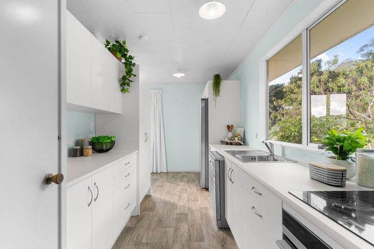 Photo of property in 24 Waimahanga Road, Onerahi, Whangarei, 0110