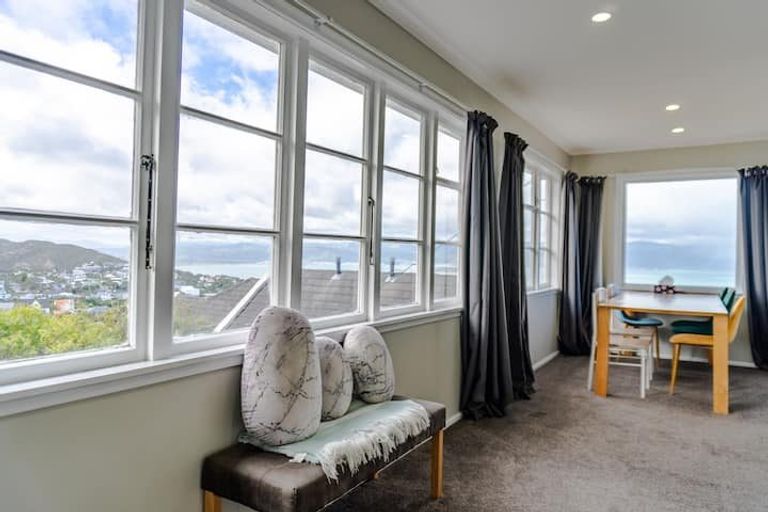 Photo of property in 94 Nicholson Road, Khandallah, Wellington, 6035