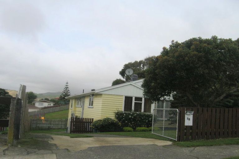 Photo of property in 18 Desert Gold Street, Ascot Park, Porirua, 5024