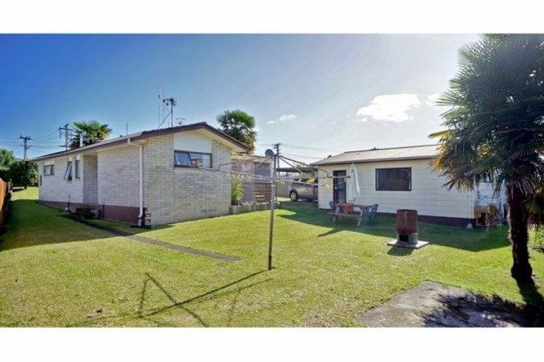 Photo of property in 40 Dunlop Road, Te Puke, 3119