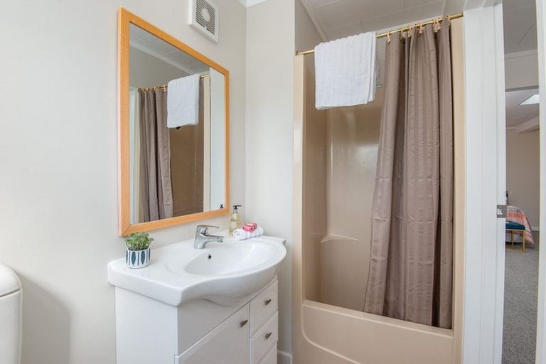 Photo of property in 240 Helensburgh Road, Helensburgh, Dunedin, 9010