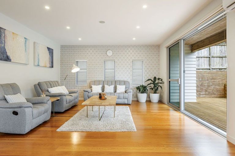 Photo of property in 4 Carex Way, Long Bay, Auckland, 0630