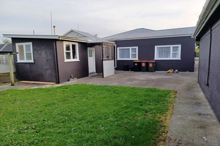 Photo of property in 19 Hereford Street, West End, Palmerston North, 4410