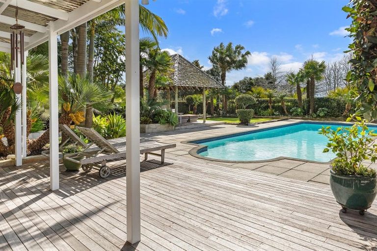 Photo of property in 70 Pomona Road, Kumeu, 0891