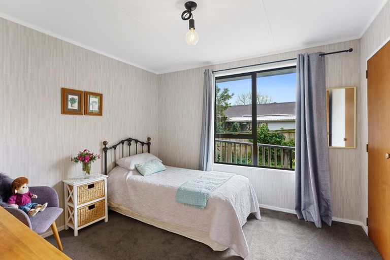 Photo of property in 24a He Awa Crescent, Waikanae, 5036