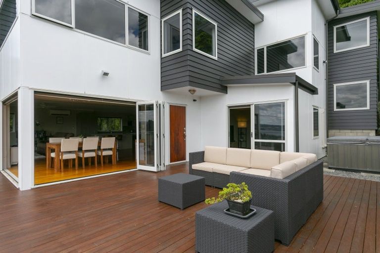 Photo of property in 33 Shera Street, Acacia Bay, Taupo, 3330
