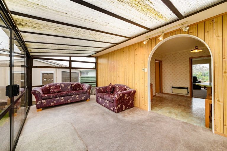 Photo of property in 12 Edwards Place, Terrace End, Palmerston North, 4410