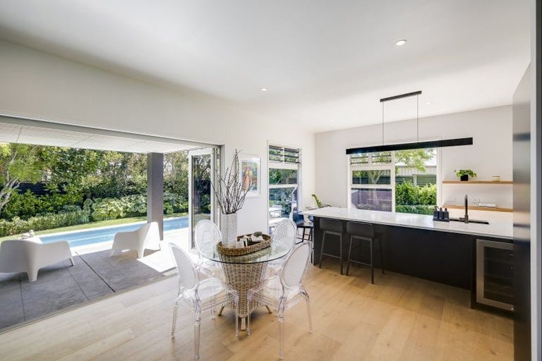 Photo of property in Stapleford Park, 153a Middle Road, Havelock North, 4130