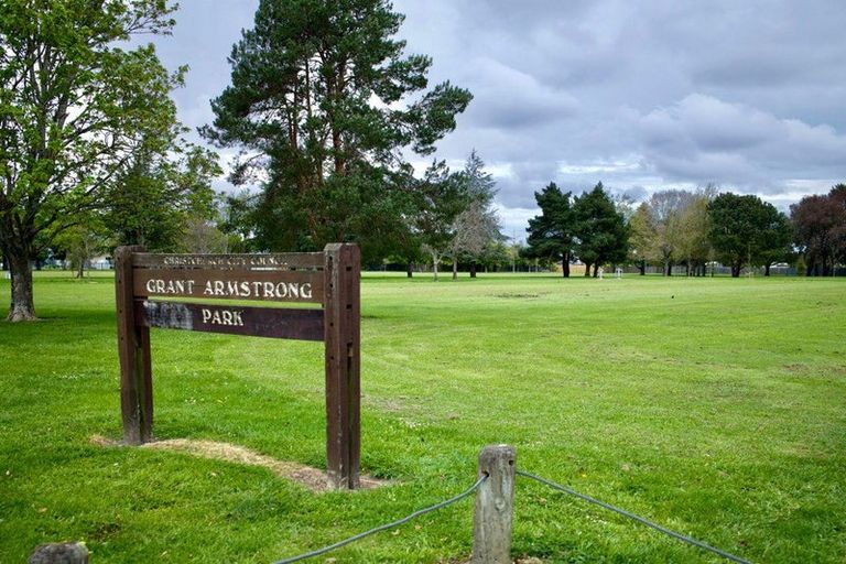 Photo of property in 70 Isleworth Road, Bishopdale, Christchurch, 8053