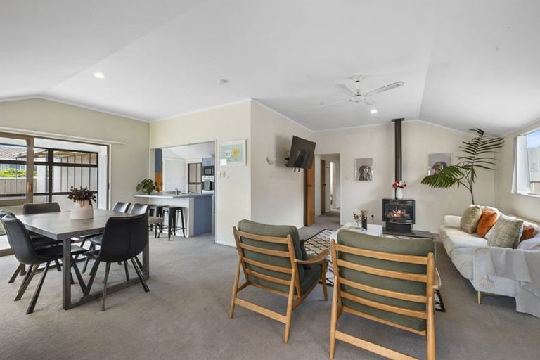 Photo of property in 115 Heta Road, Highlands Park, New Plymouth, 4312