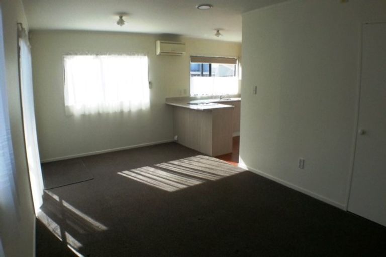 Photo of property in 55 Woodglen Road, Glen Eden, Auckland, 0602