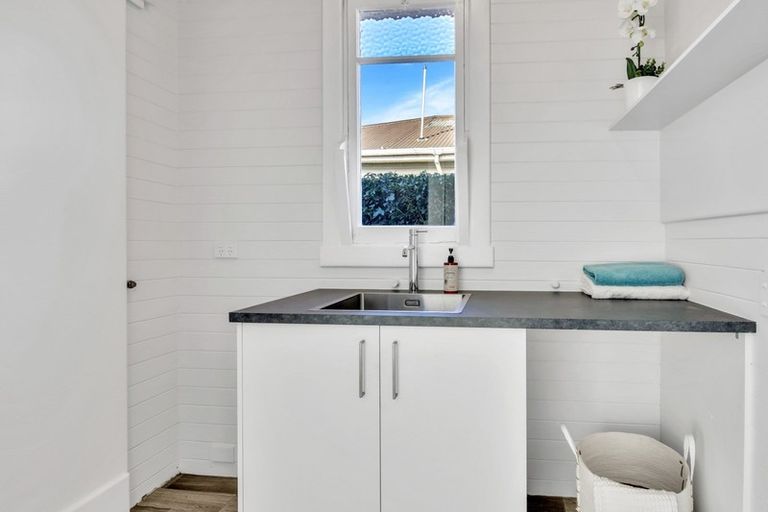 Photo of property in 84 Rattray Street, Riccarton, Christchurch, 8041