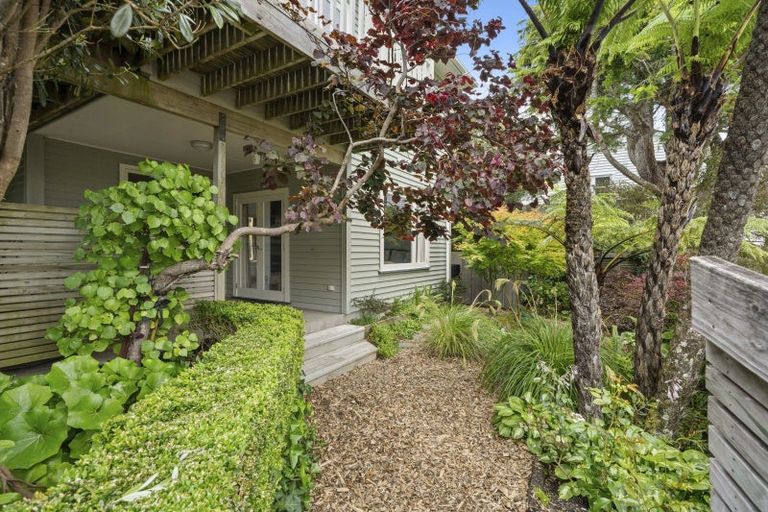 Photo of property in 80 Calcutta Street, Khandallah, Wellington, 6035