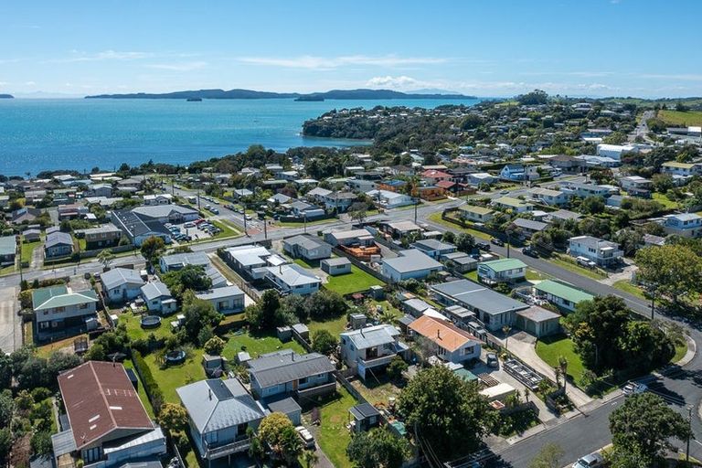 Photo of property in 41 Foster Crescent, Snells Beach, 0920